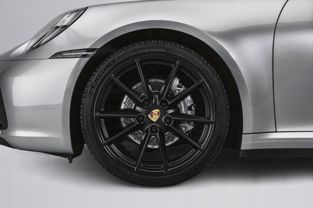 Porsche 911 Carrera 4 - foto 19