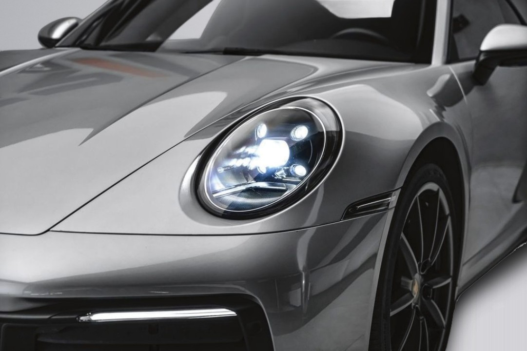 Porsche 911 Carrera 4 - foto 17