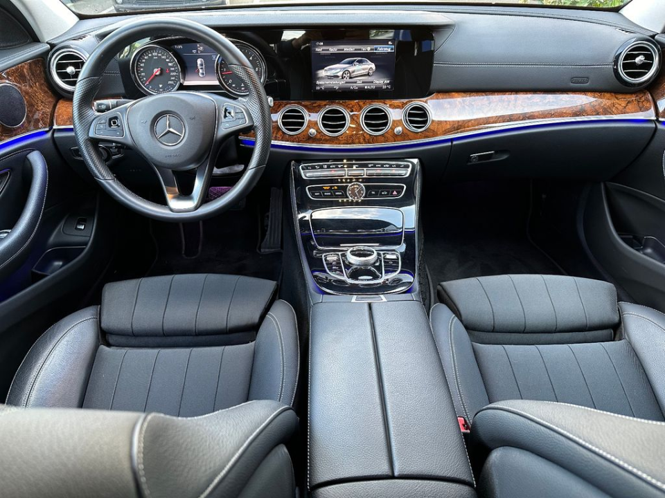 Mercedes-Benz E 220d 9G-TRONIC - foto 8