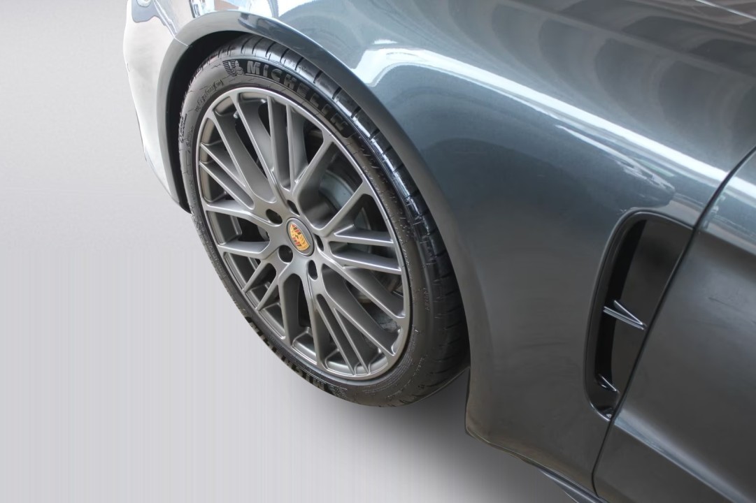 Porsche Panamera Platinum Edition - foto 19