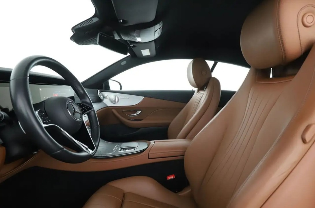 Mercedes-Benz E 450 4MATIC Avantgarde Coupe - foto 12