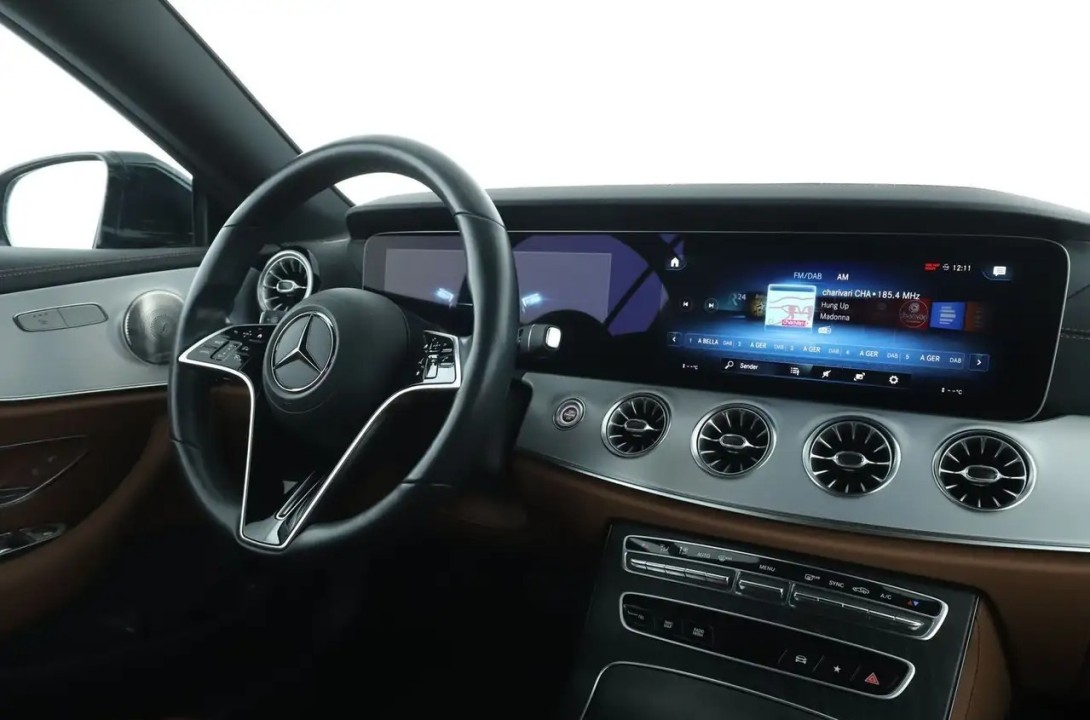 Mercedes-Benz E 450 4MATIC Avantgarde Coupe - foto 11