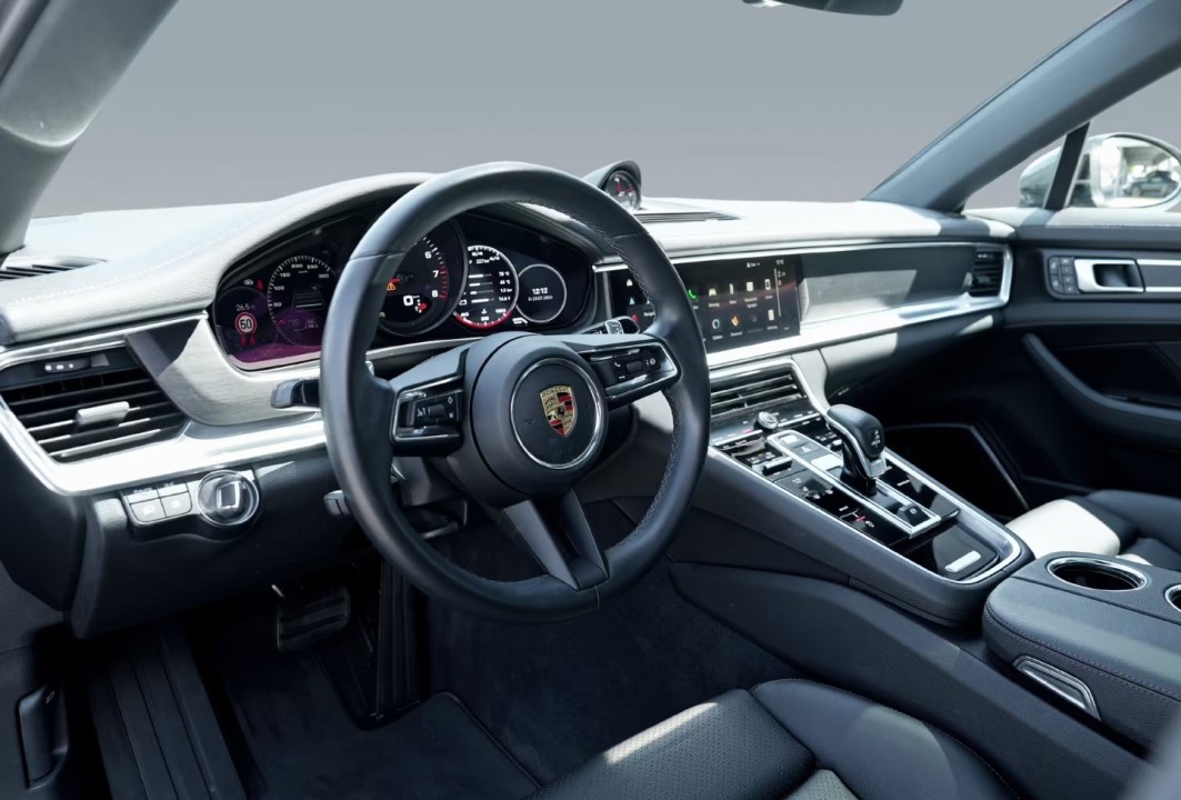 Porsche Panamera 4 Platinum Edition - foto 10