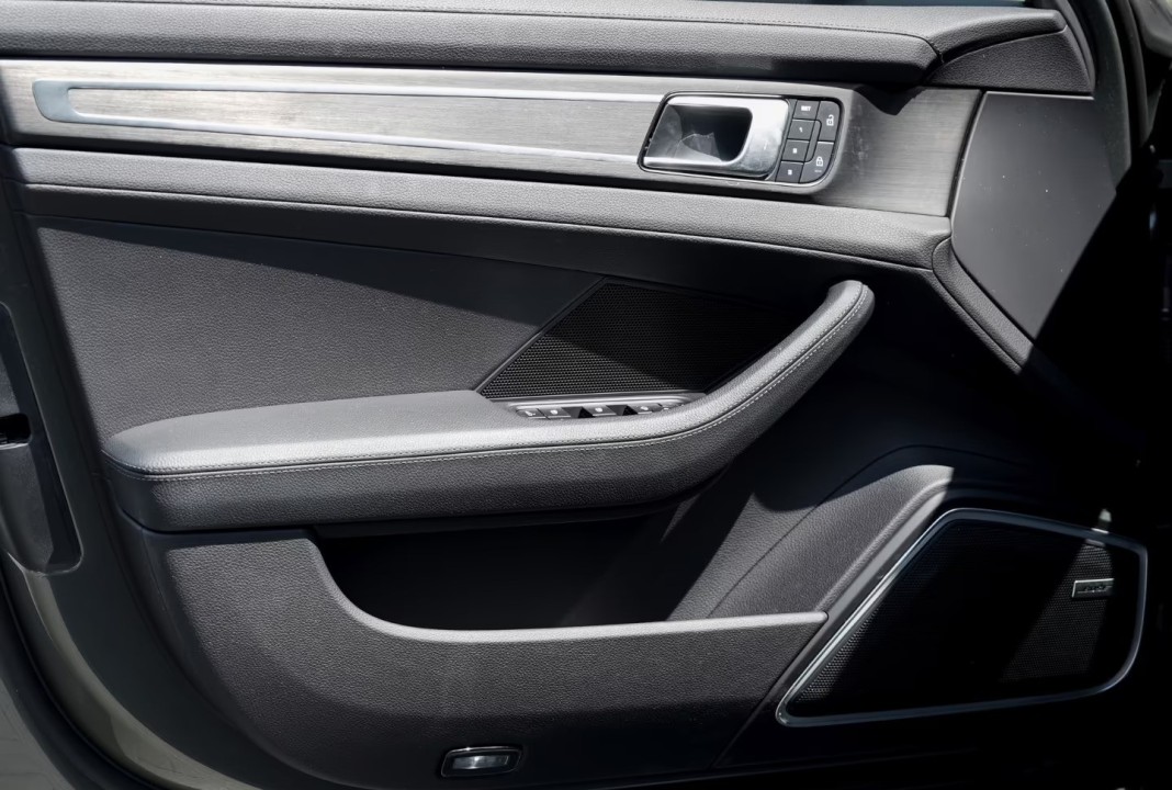 Porsche Panamera 4 Platinum Edition - foto 23