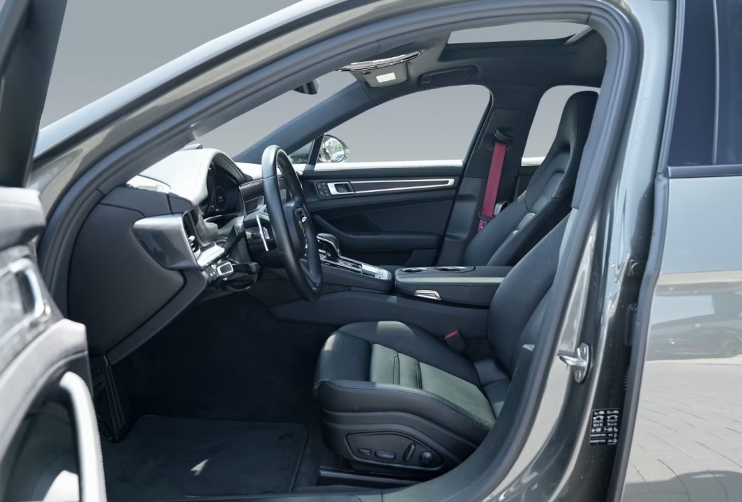 Porsche Panamera 4 Platinum Edition - foto 8