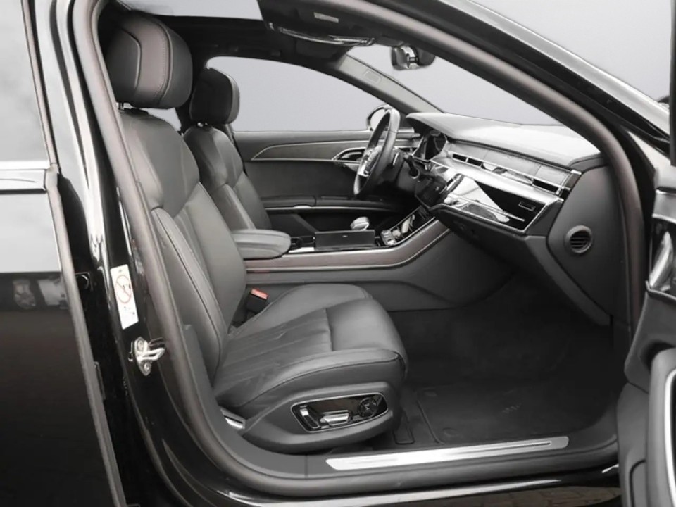 Audi A8 60 TFSIe quattro (5)