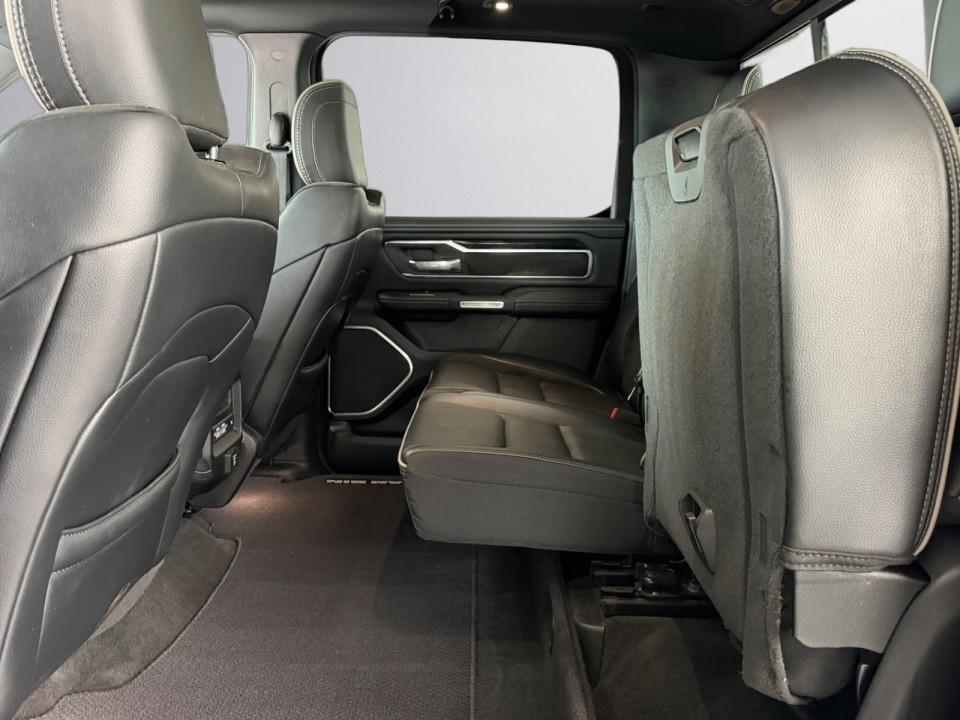 Dodge RAM 1500 Laramie - foto 16