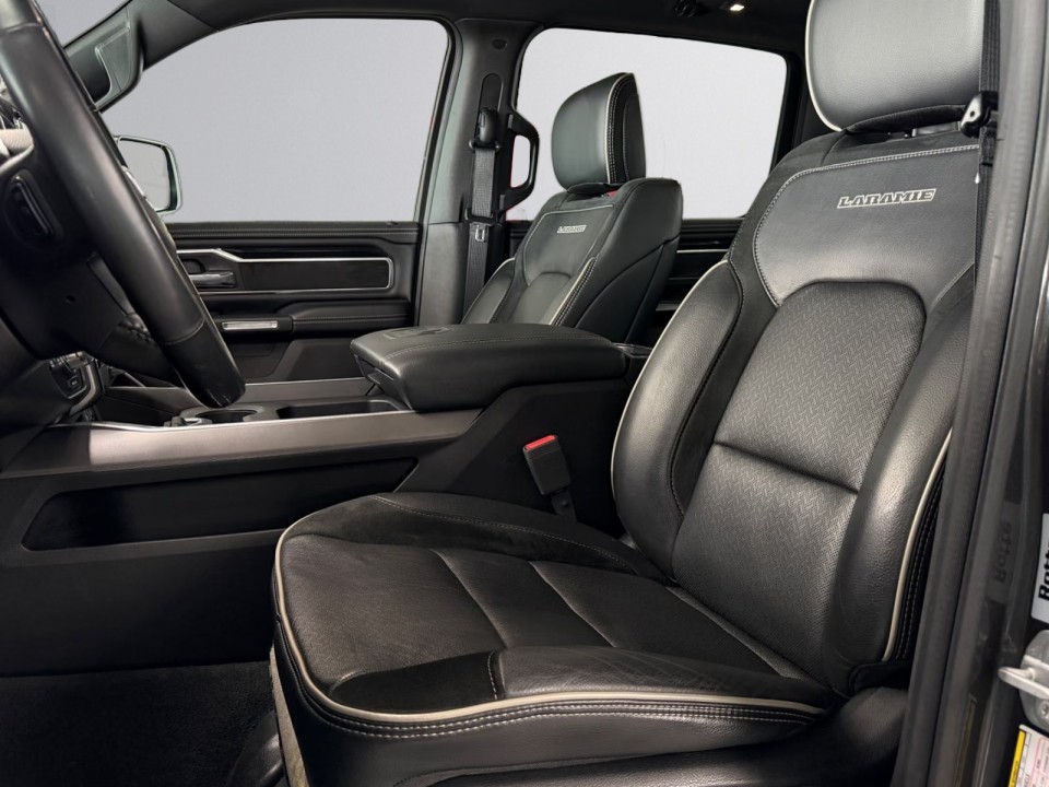 Dodge RAM 1500 Laramie - foto 11