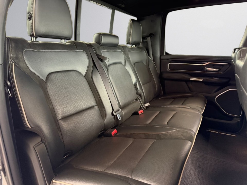 Dodge RAM 1500 Laramie - foto 14