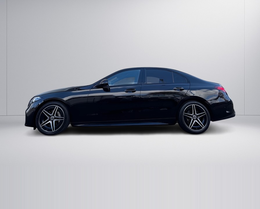 Mercedes-Benz C 300d 4MATIC AMG Line (5)
