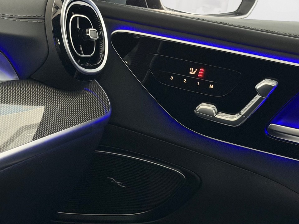 Mercedes-Benz C 300d 4MATIC AMG Line - foto 17