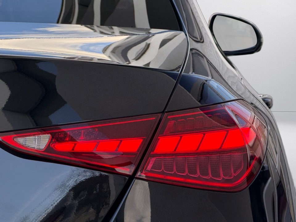 Mercedes-Benz C 300d 4MATIC AMG Line - foto 36