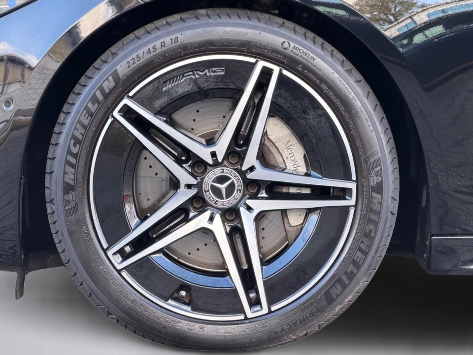 Mercedes-Benz C 300d 4MATIC AMG Line - foto 38