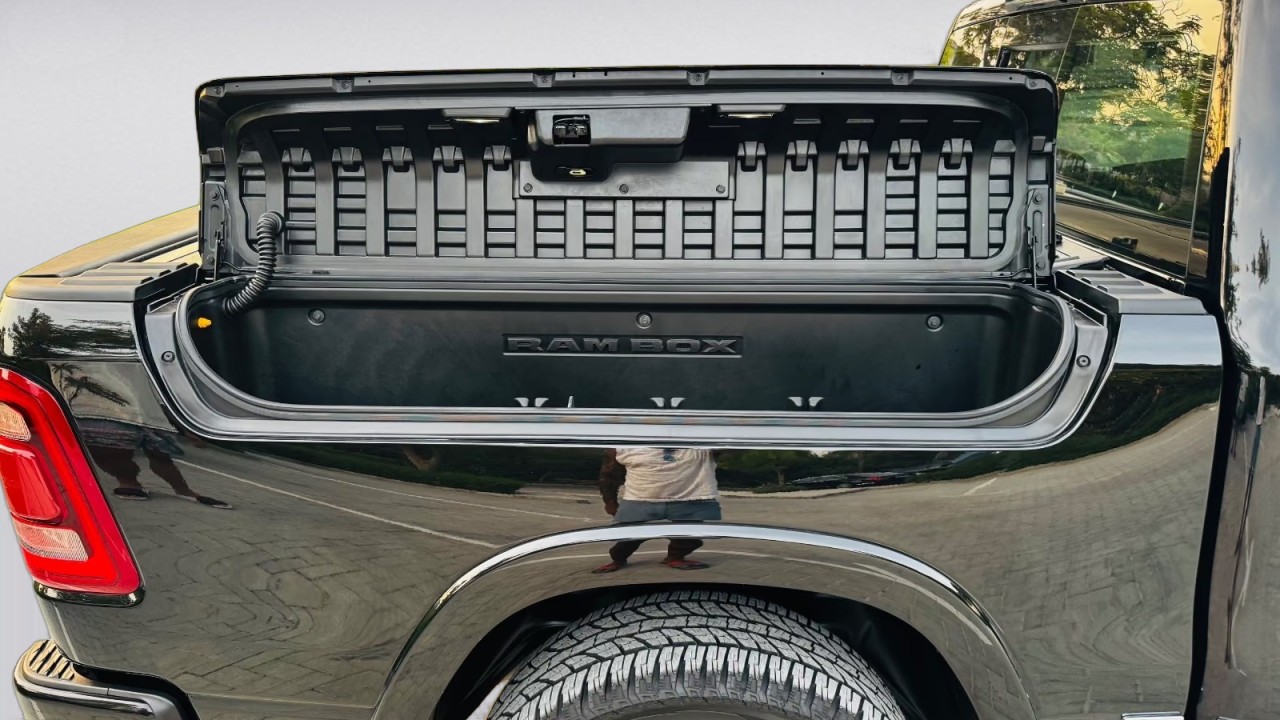 Dodge RAM 1500 Limited - foto 26