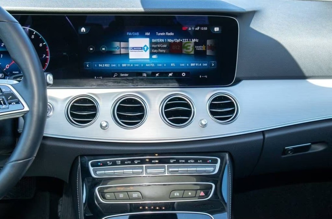 Mercedes-Benz E 200 4MATIC Avantgarde - foto 9