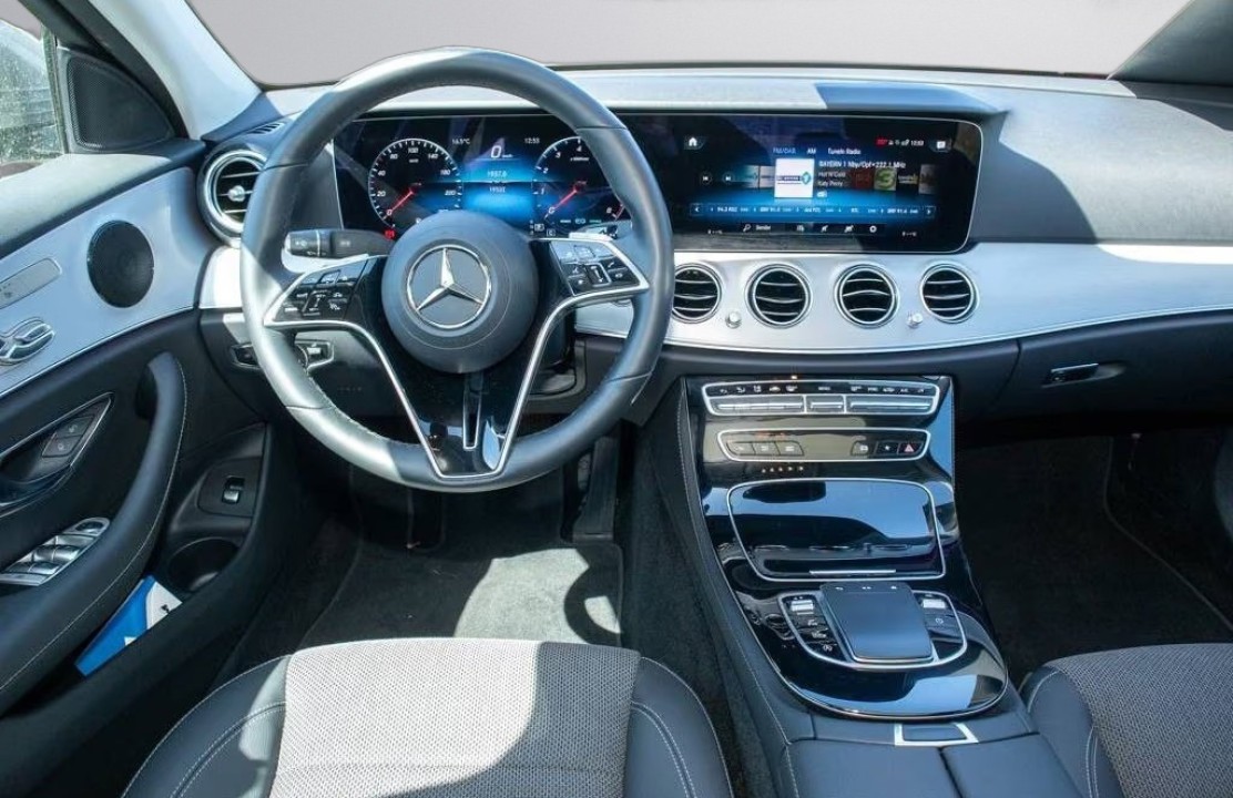 Mercedes-Benz E 200 4MATIC Avantgarde - foto 8