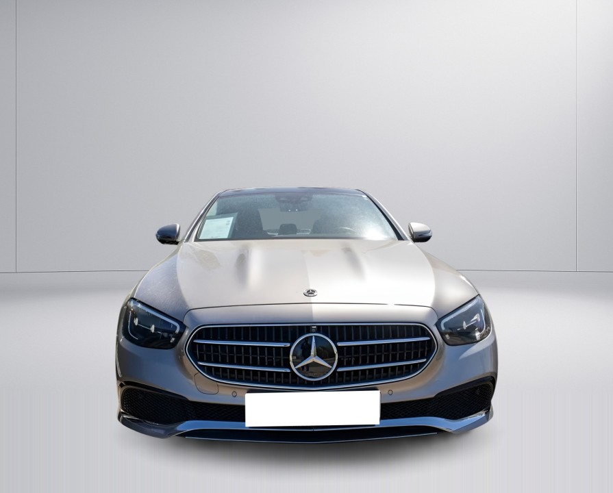 Mercedes-Benz E 200 4MATIC Avantgarde (2)