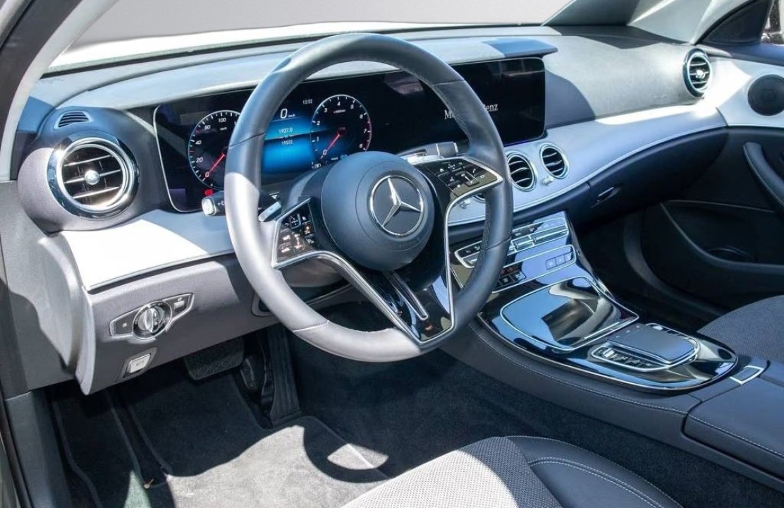 Mercedes-Benz E 200 4MATIC Avantgarde (5)
