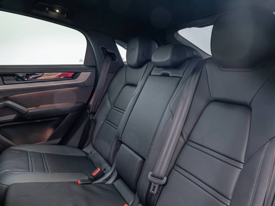Porsche Cayenne Coupe E-Hybrid - foto 9