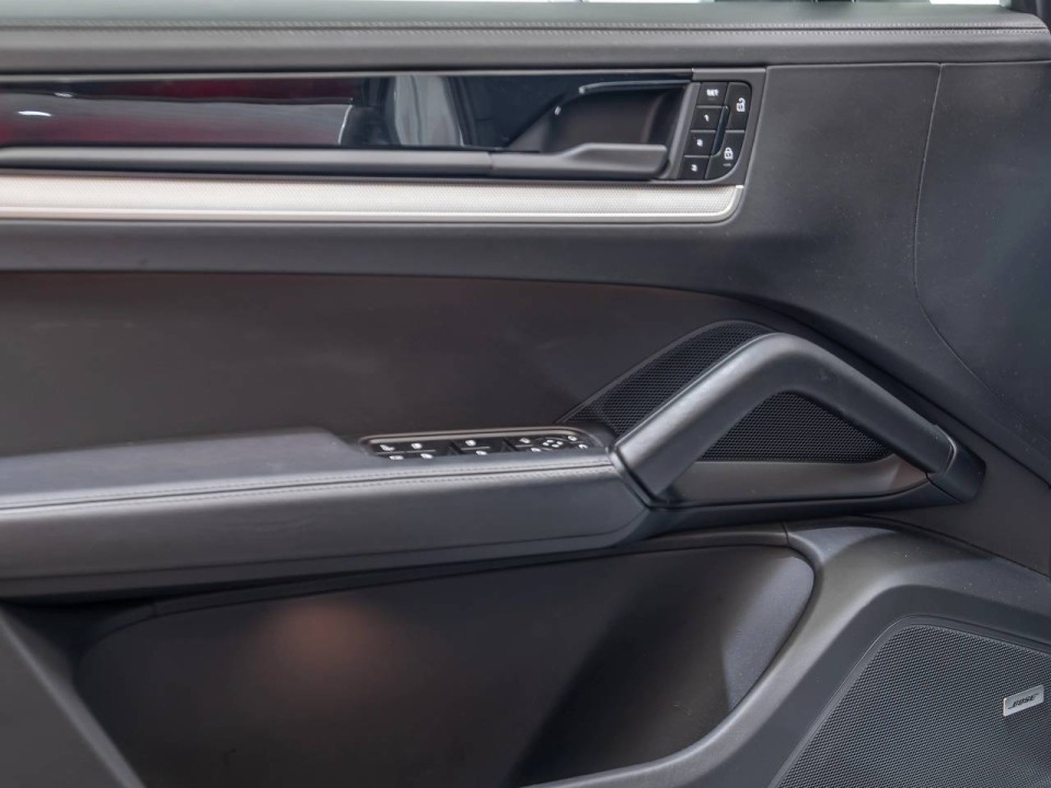 Porsche Cayenne Coupe E-Hybrid - foto 19