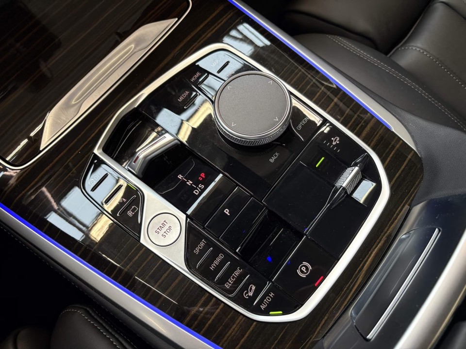 BMW X5 xDrive50e - foto 10