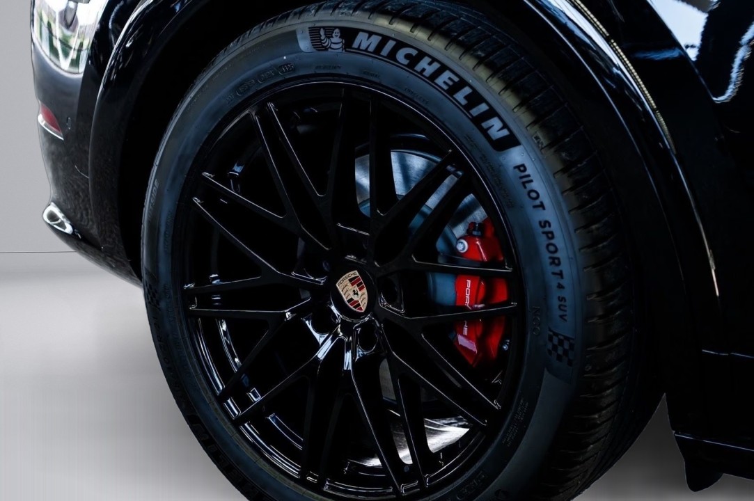 Porsche Cayenne Coupe GTS - foto 49