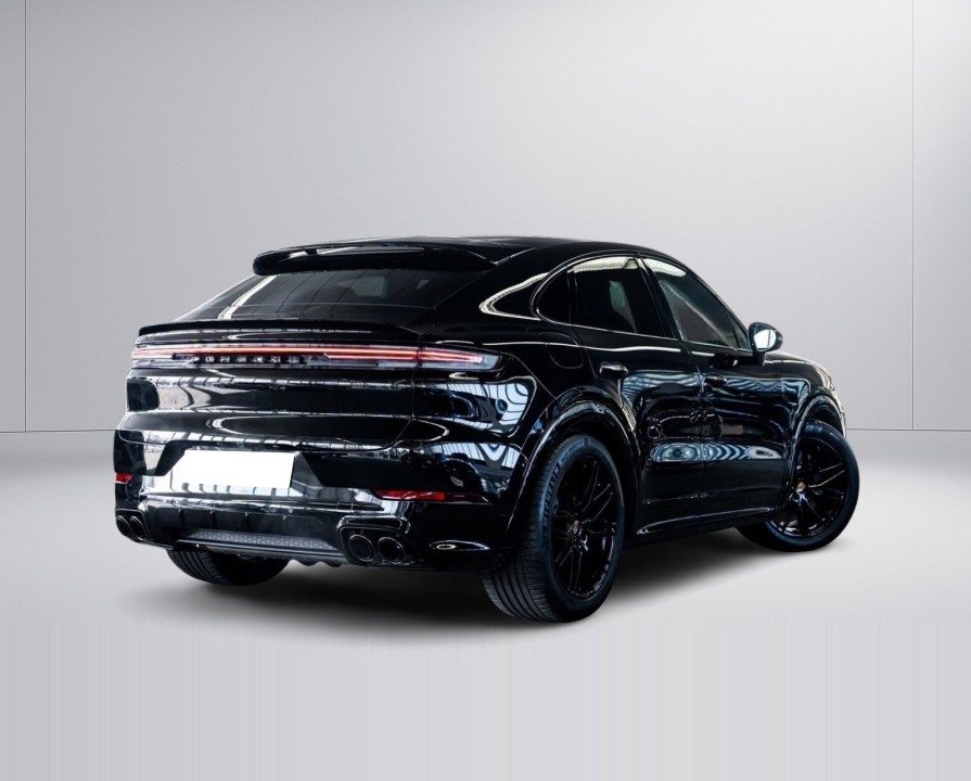 Porsche Cayenne Coupe GTS (2)