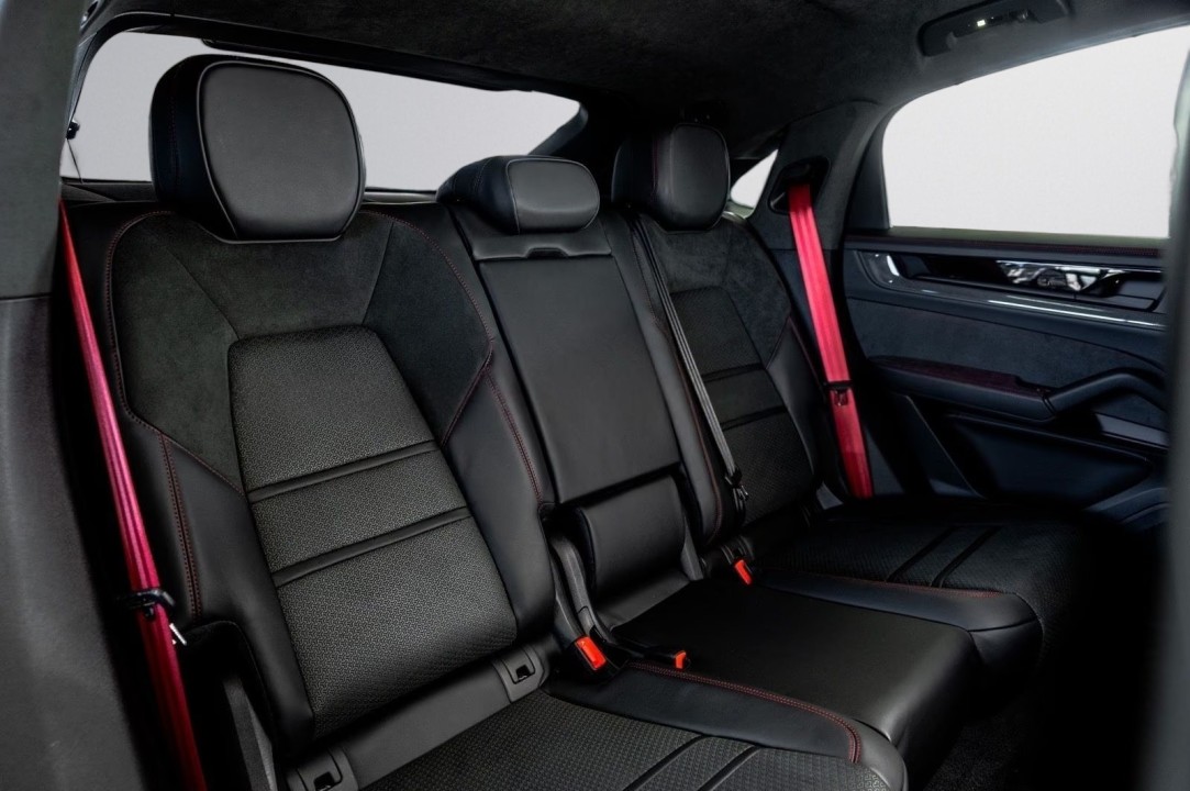 Porsche Cayenne Coupe GTS - foto 26