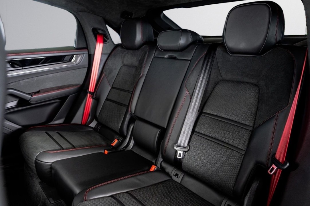Porsche Cayenne Coupe GTS - foto 27