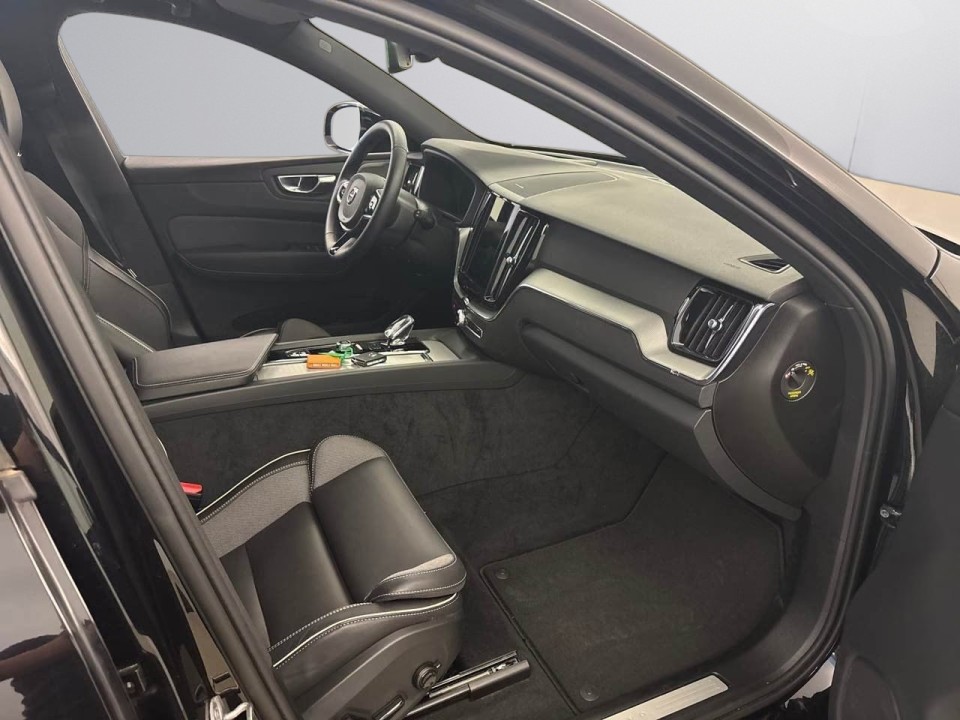 Volvo XC 60 B5 AWD - foto 6