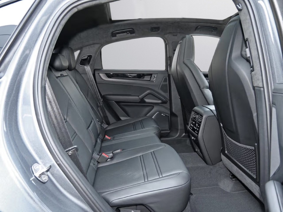 Porsche Cayenne Coupe GTS - foto 8