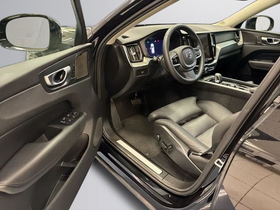 Volvo XC 60 B5 AWD Plus Dark - foto 8