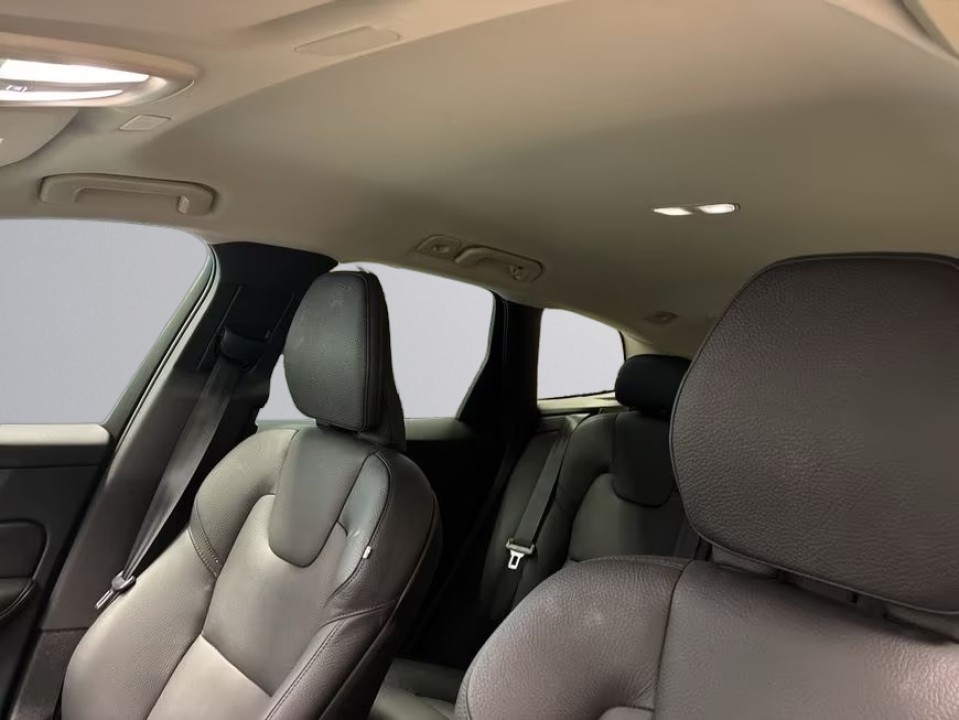 Volvo XC 60 B5 AWD Plus Dark - foto 13