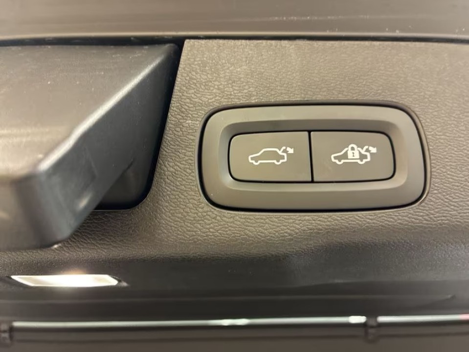 Volvo XC 60 B5 AWD Plus Dark - foto 21