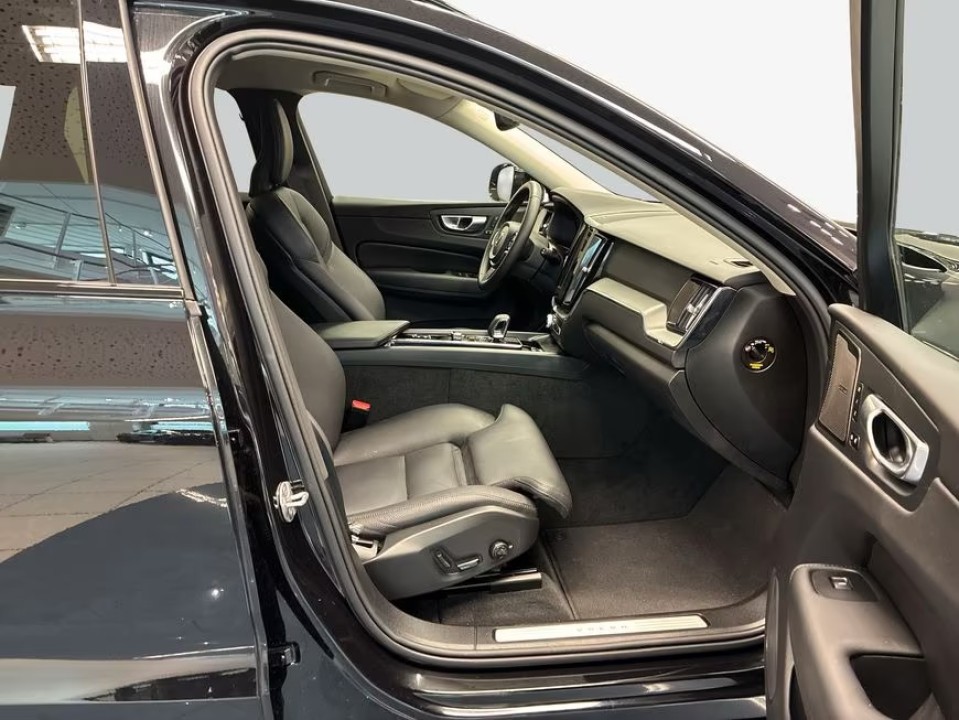Volvo XC 60 B5 AWD Plus Dark - foto 10