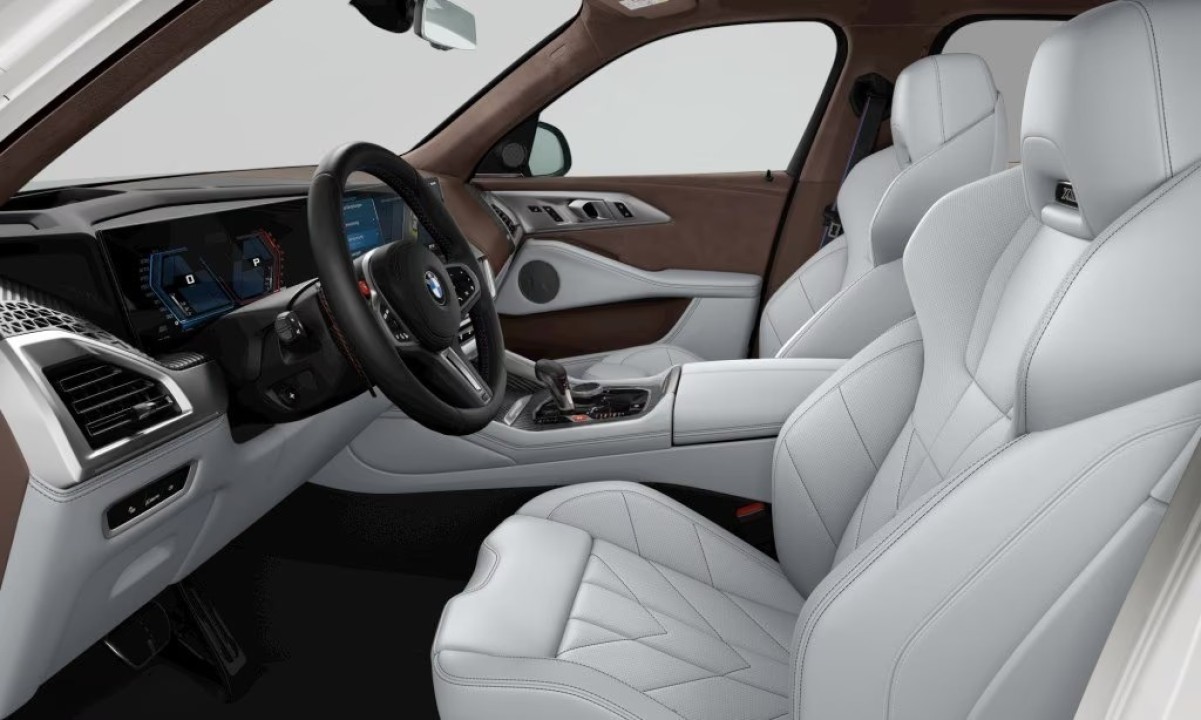 BMW XM 50e (4)