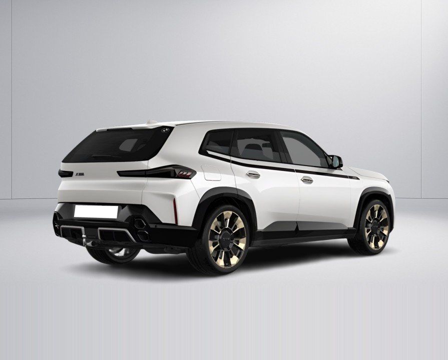 BMW XM 50e (2)