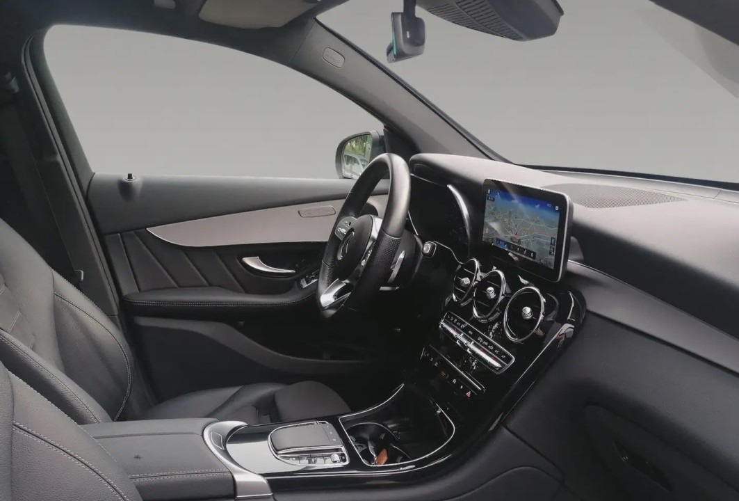 Mercedes-Benz GLC Coupé 200 4MATIC AMG Line - foto 9