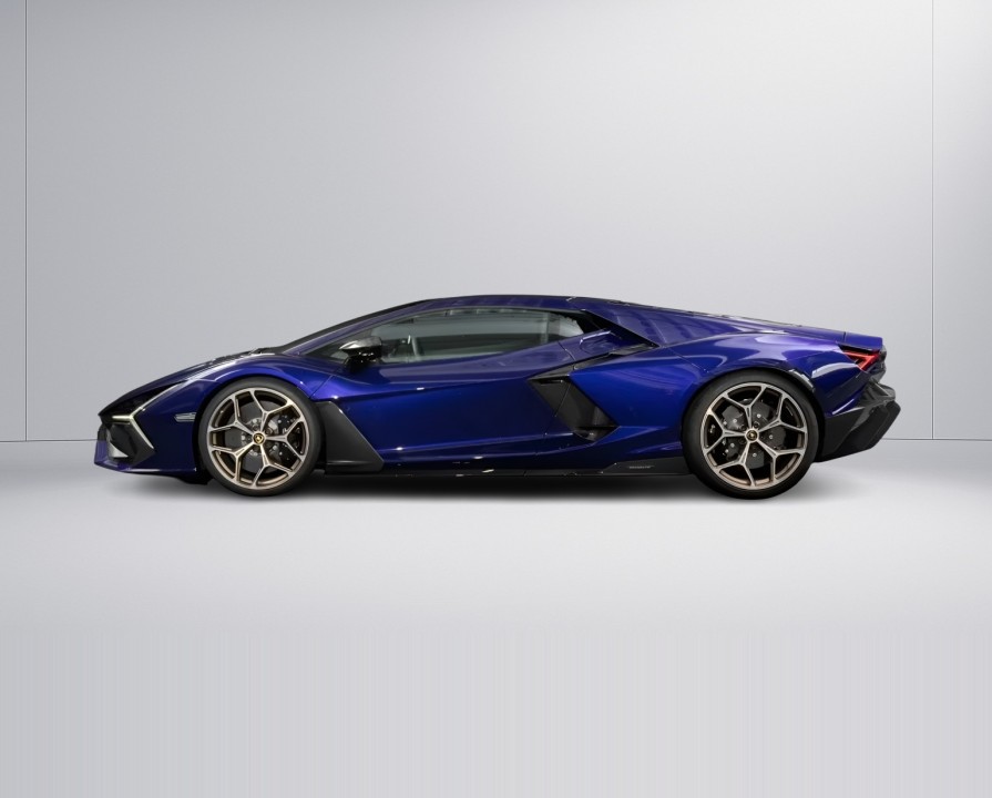 Lamborghini Revuelto (5)