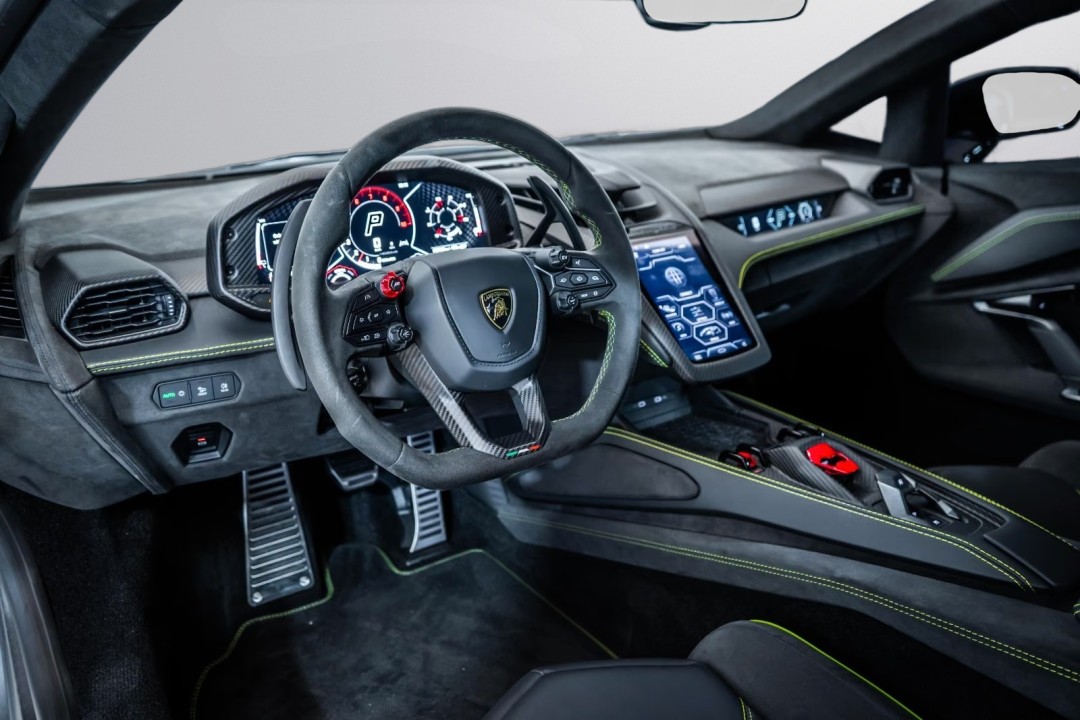Lamborghini Revuelto - foto 9