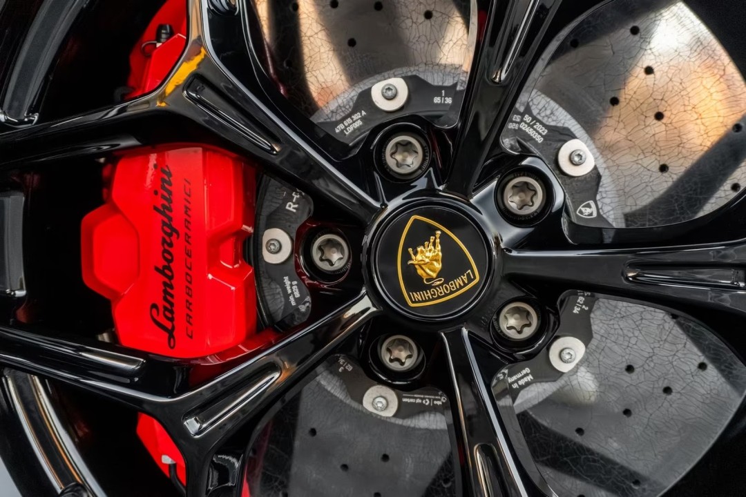 Lamborghini Revuelto - foto 50