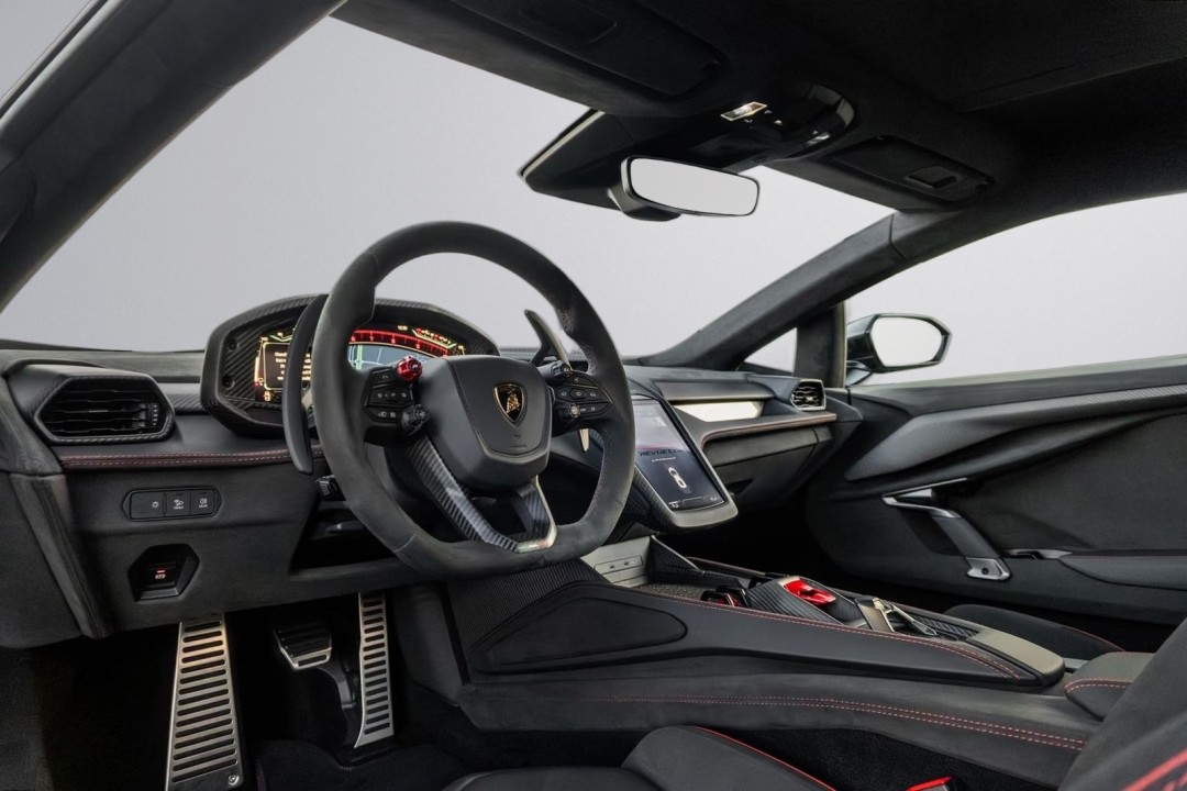 Lamborghini Revuelto - foto 16