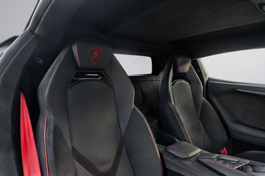 Lamborghini Revuelto - foto 32