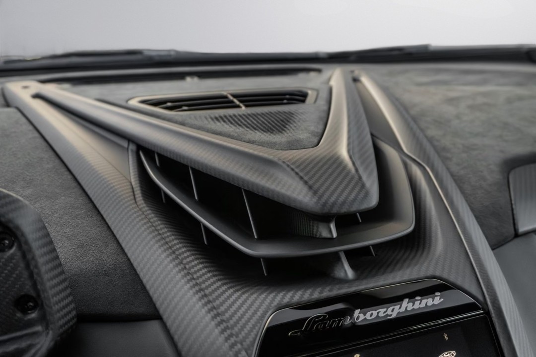 Lamborghini Revuelto - foto 31