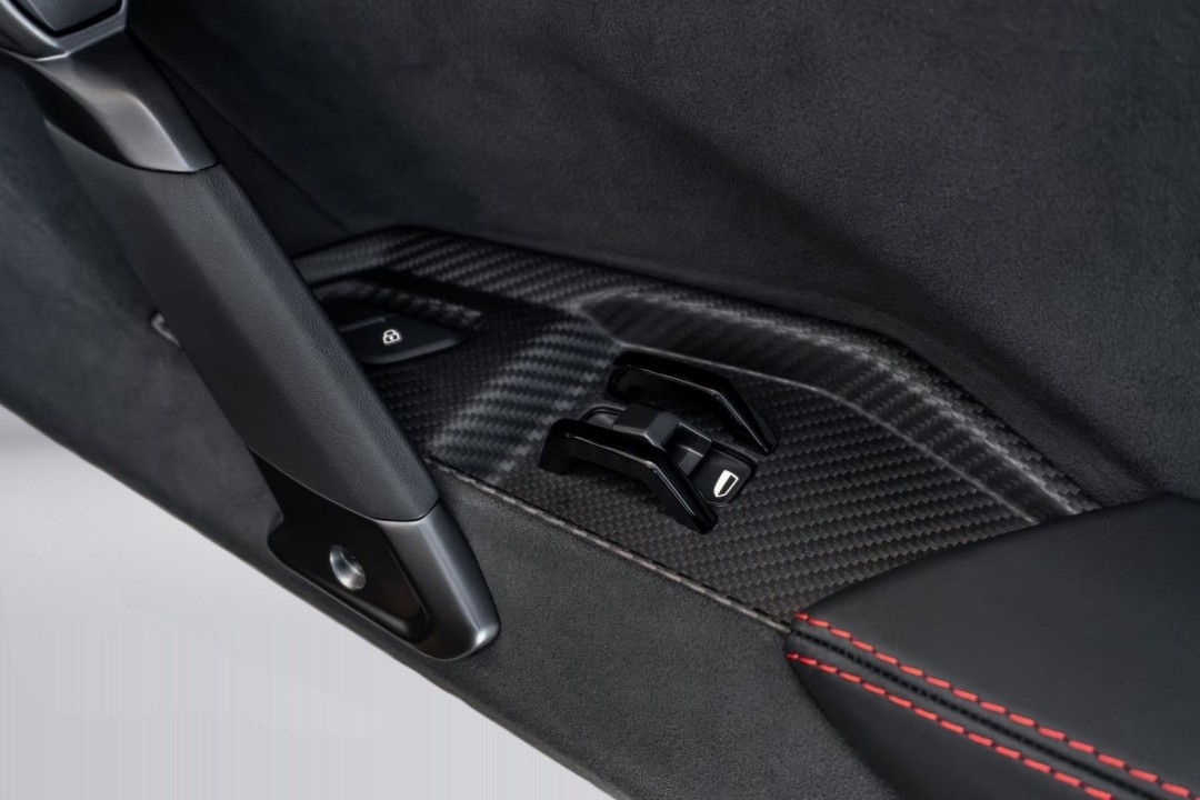 Lamborghini Revuelto - foto 38