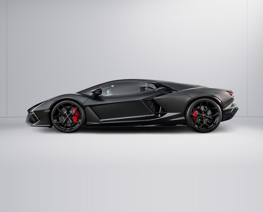 Lamborghini Revuelto - foto 12