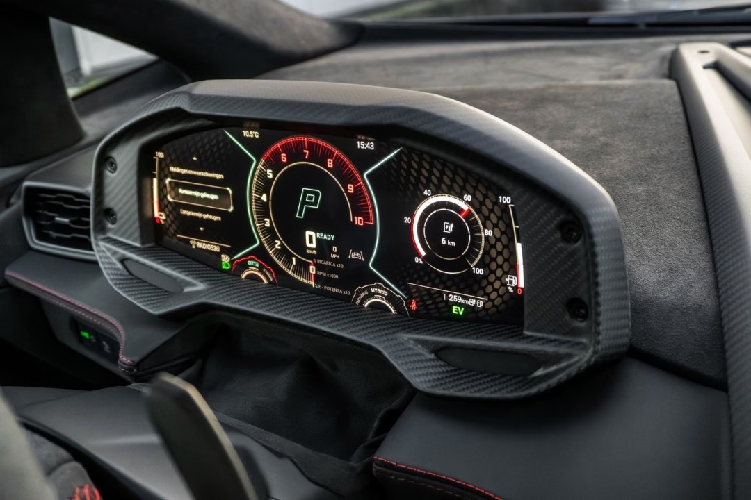 Lamborghini Revuelto - foto 22