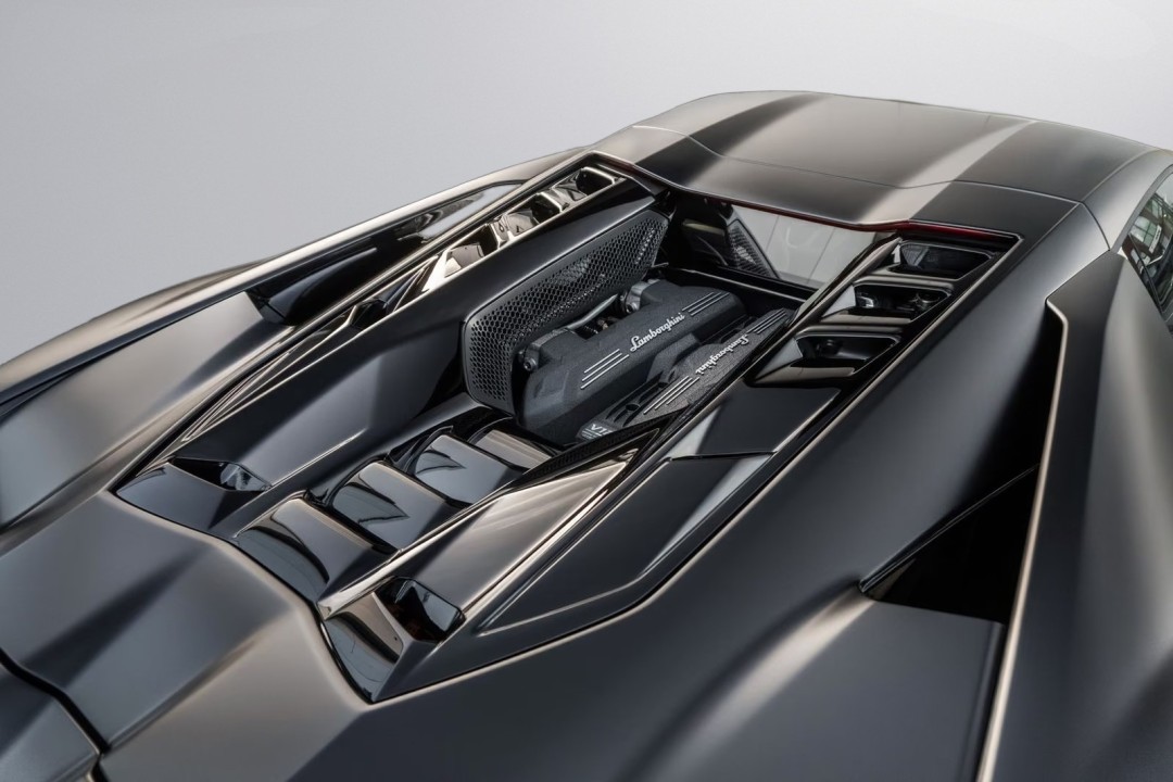 Lamborghini Revuelto - foto 40