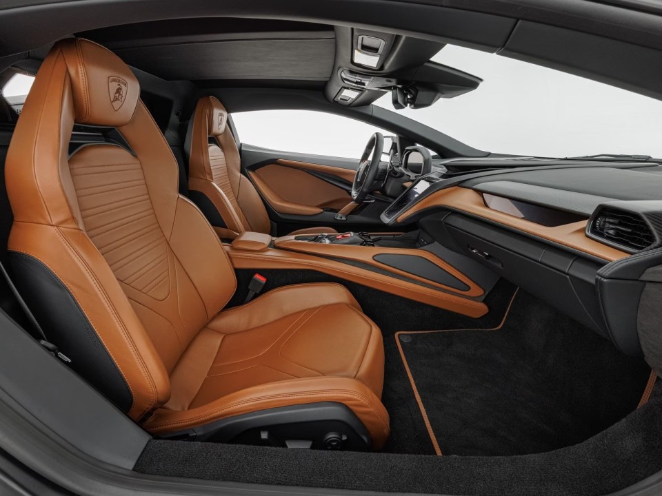 Lamborghini Revuelto - foto 10
