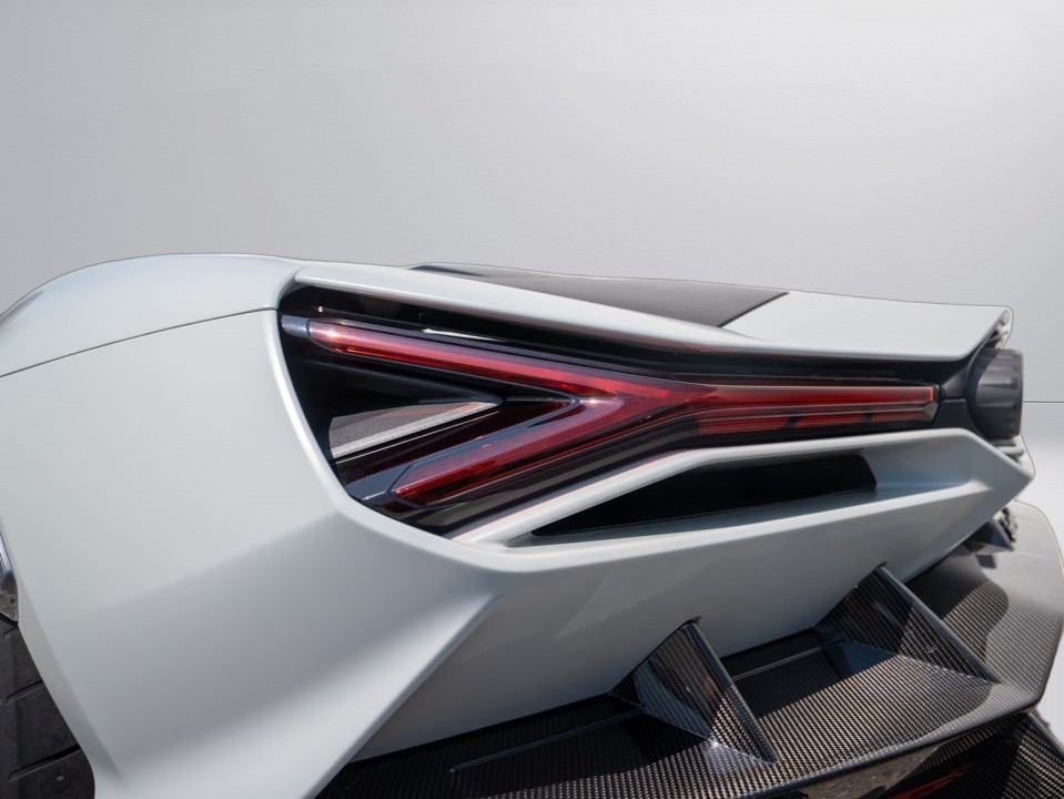 Lamborghini Revuelto - foto 38